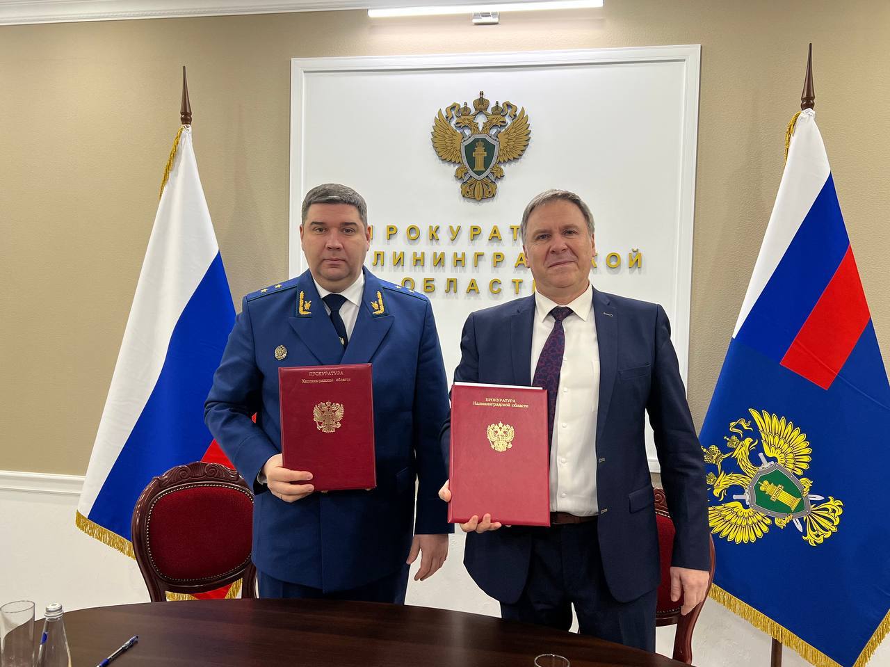 Прокурор области Максим Попов и Уполномоченный по правам человека в Калининградской области Владимир Никитин подписали Соглашение о взаимодействии