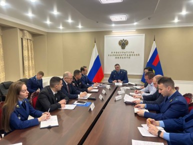 В прокуратуре Калининградской области состоялось совещание по вопросам организации работы по содержанию дорог в зимний период