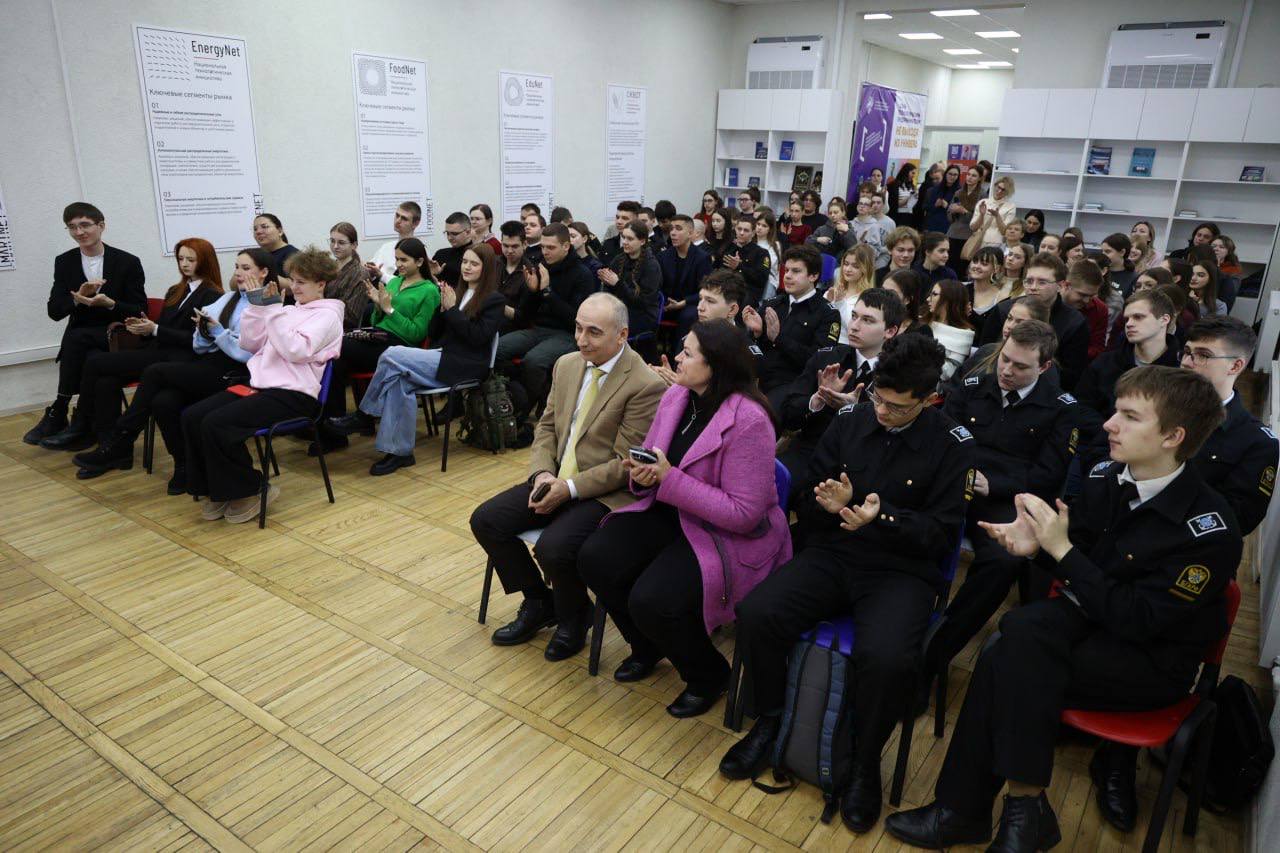 Елена Дятлова: В преддверии Дня российского студенчества встретилась со студентами Калининградского государственного технического университета