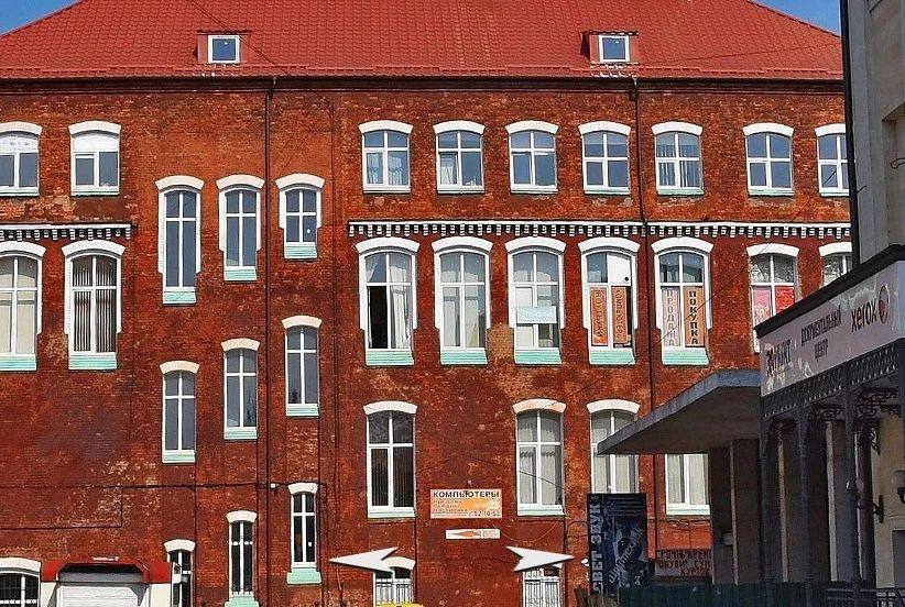 Перед нами — здание, которое многие узнают с первого взгляда Перед нами — здание, которое многие узнают с первого взгляда