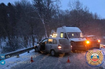 По предварительным данным, 28.01.2026 г. в 16 часов 20 минут на первом километре автодороги «Клюквенное - Лесное» Зеленоградского района, 60-летний водитель, управляя автомобилем «ГАЗ», двигаясь со стороны пос