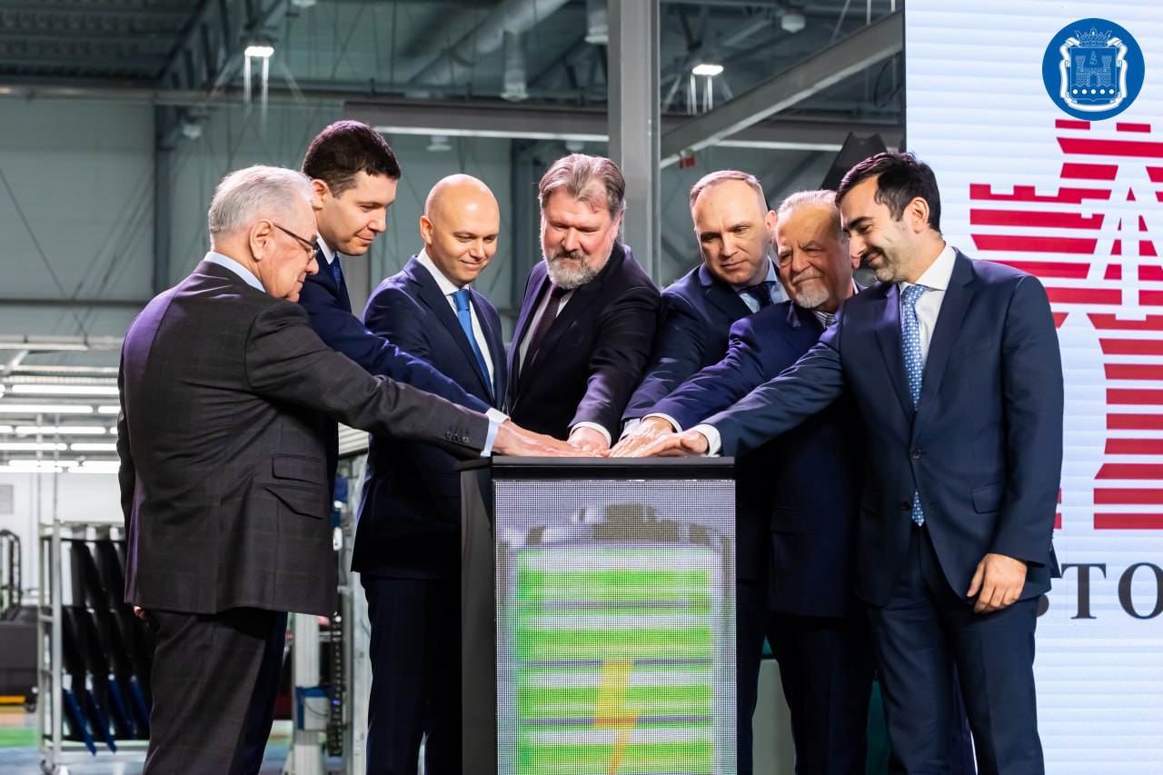 Глава региона Алексей Беспрозванных и министр промышленности и торговли России Антон Алиханов открыли на «Автоторе» промышленный кластер