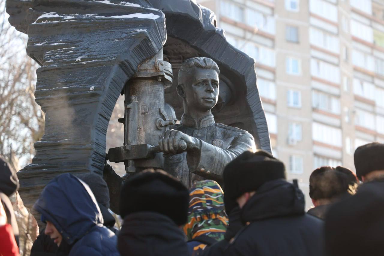 Елена Дятлова: Сегодня, в день 81-й годовщины «Атаки века», мы вспоминаем о подвиге капитана Александра Маринеско и экипажа подводной лодки С-13 Елена Дятлова: Сегодня, в день 81-й годовщины «Атаки века», мы вспоминаем о подвиге капитана Александра Маринеско и экипажа подводной лодки С-13