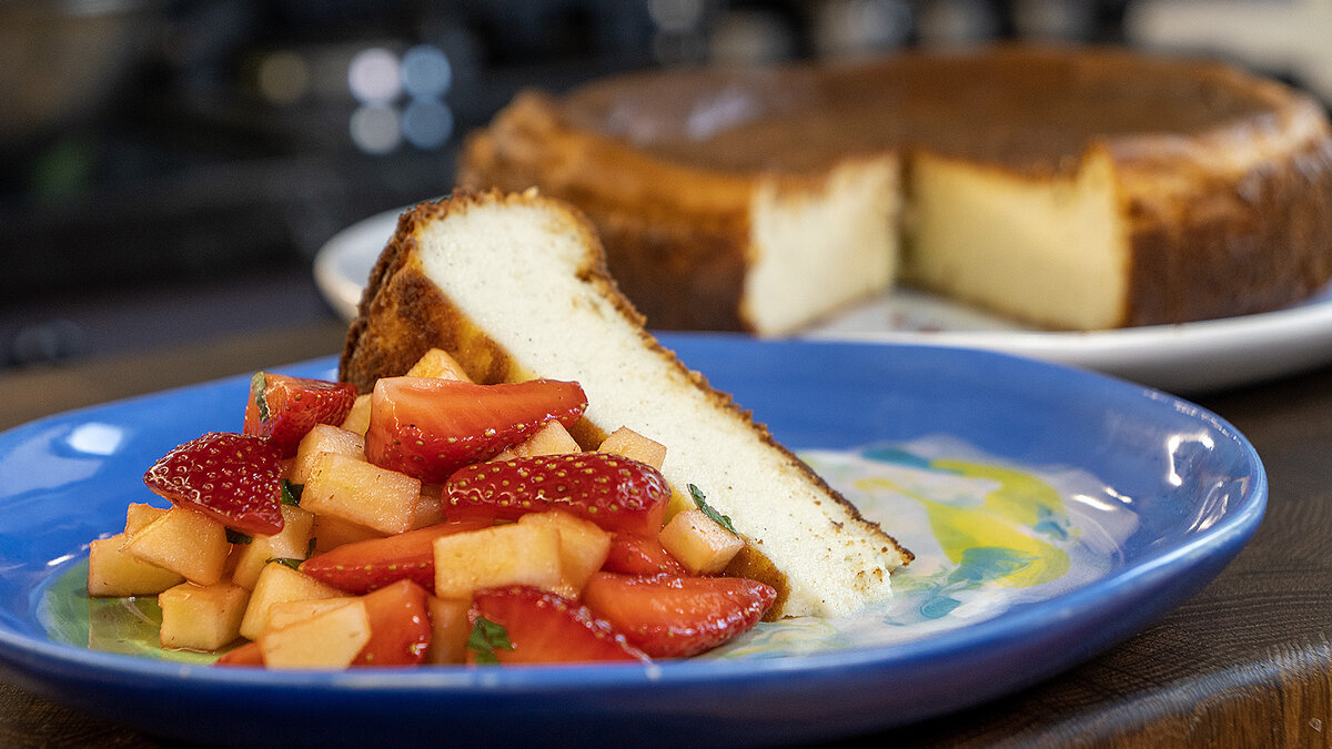 Нежность на кончике вилки: уникальный чизкейк Сан Себастьян