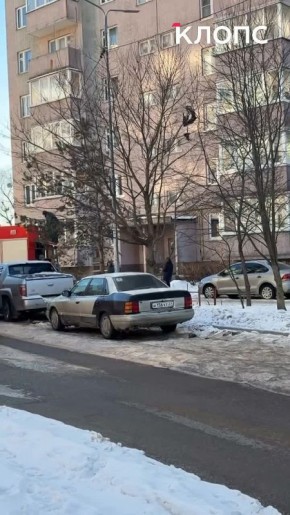 В Калининграде в разгар морозов загорелись верхние этажи высотки на Дадаева