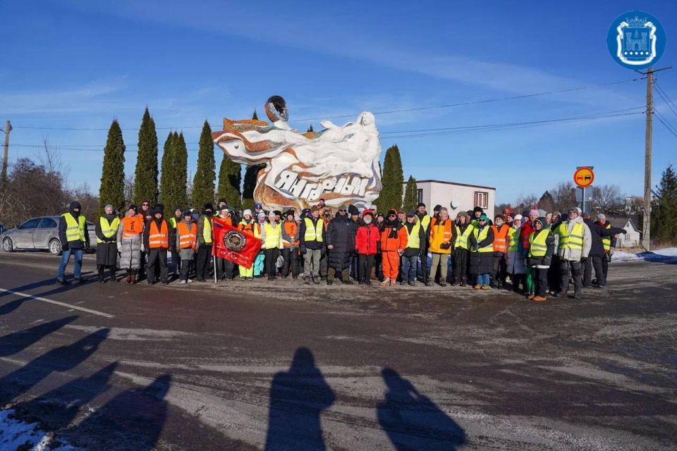 � ������� ������� ����� ����� � ������� ������ ����� ���������� ������������