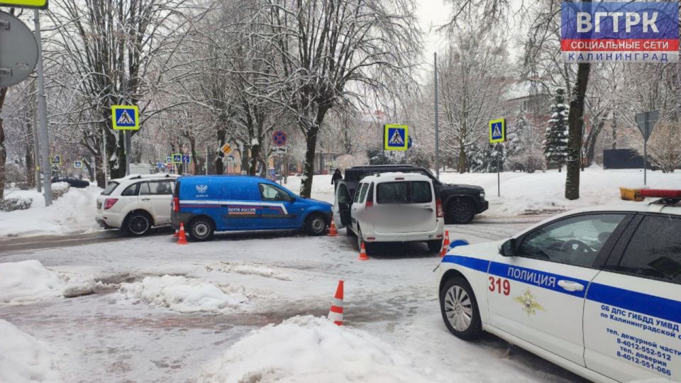 Наши подписчики сообщают о ДТП на пересечении улиц Красной и Пацаева