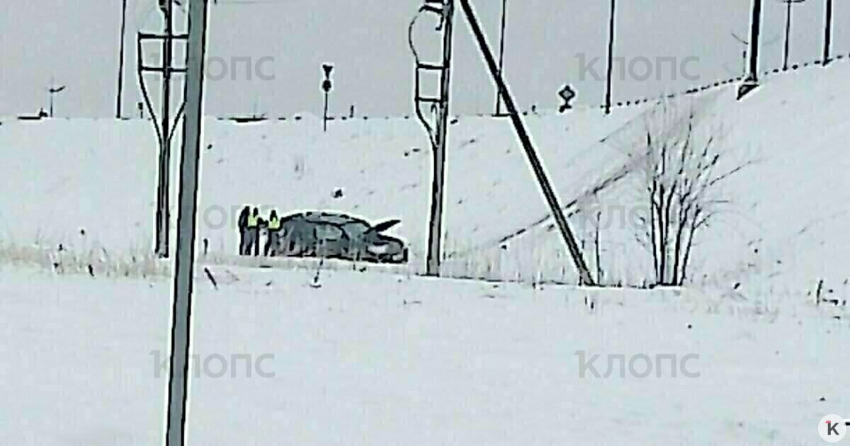 В Калининграде Land Cruiser вылетел с Большой окружной, перевернулся и скатился в кювет (фото)