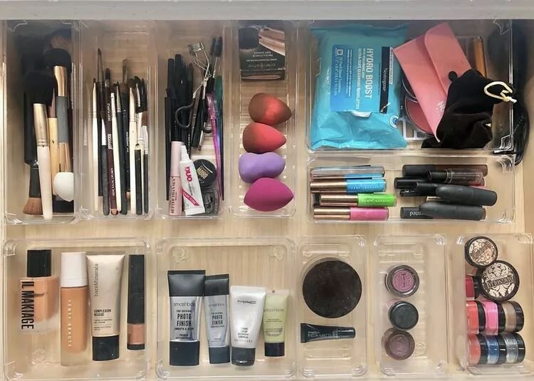 Осознанная чистка дома: как вычистить пространство и освободиться от лишнего