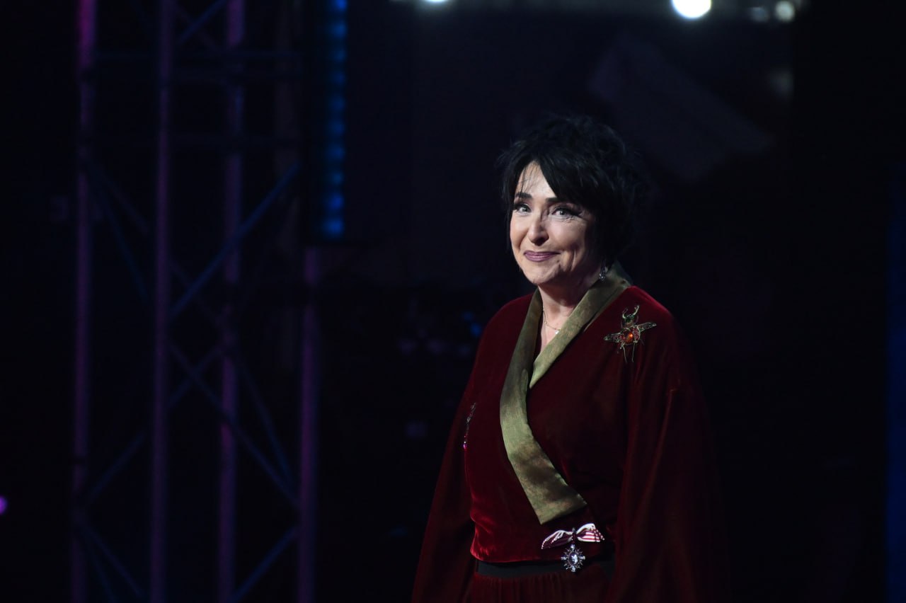 Концерт Лолиты Милявской в Калининграде оказался на грани срыва: артистка шла пешком в казино