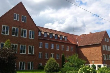 В Правдинске отремонтируют старинное здание школы за 23,6 млн рублей