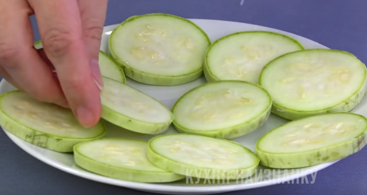 Летняя закуска из кабачков: быстро и вкусно за три минуты
