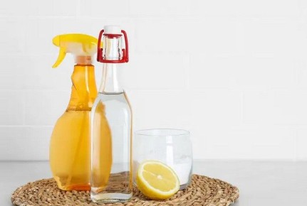 Что нельзя чистить уксусом: советы эксперта по уборке