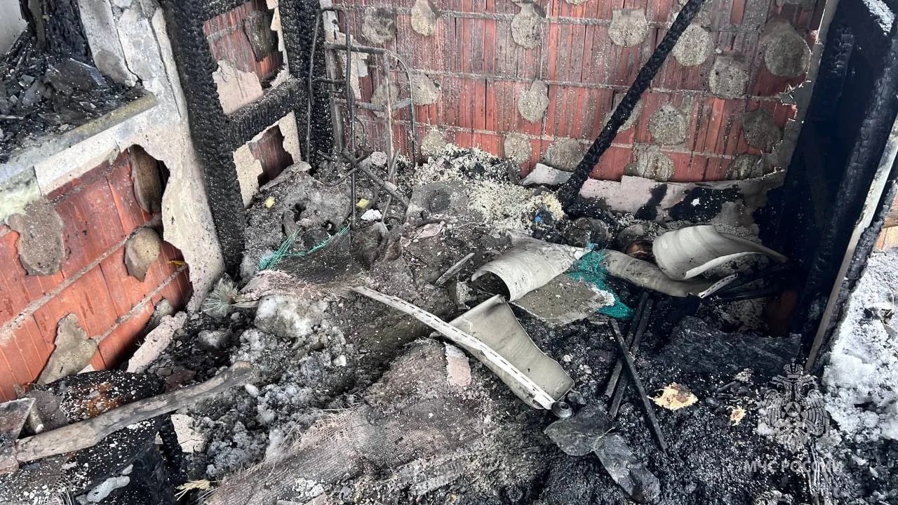 В Родниках из горящего дома спасли 4 жильцов