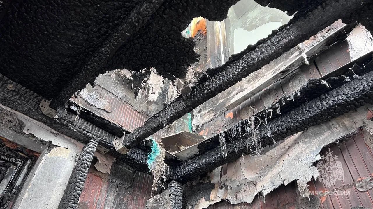 В Родниках из горящего дома спасли 4 жильцов В Родниках из горящего дома спасли 4 жильцов