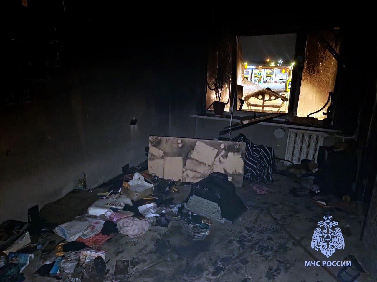 «У нас остался только хомяк»: маме и сыну из Васильково после крупного пожара негде жить «У нас остался только хомяк»: маме и сыну из Васильково после крупного пожара негде жить