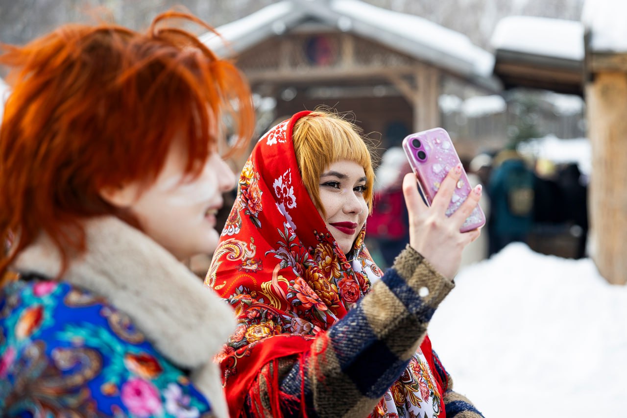 Самую крупную Масленицу области предали огню: как проводили зиму на Каупе под Зеленоградском Самую крупную Масленицу области предали огню: как проводили зиму на Каупе под Зеленоградском