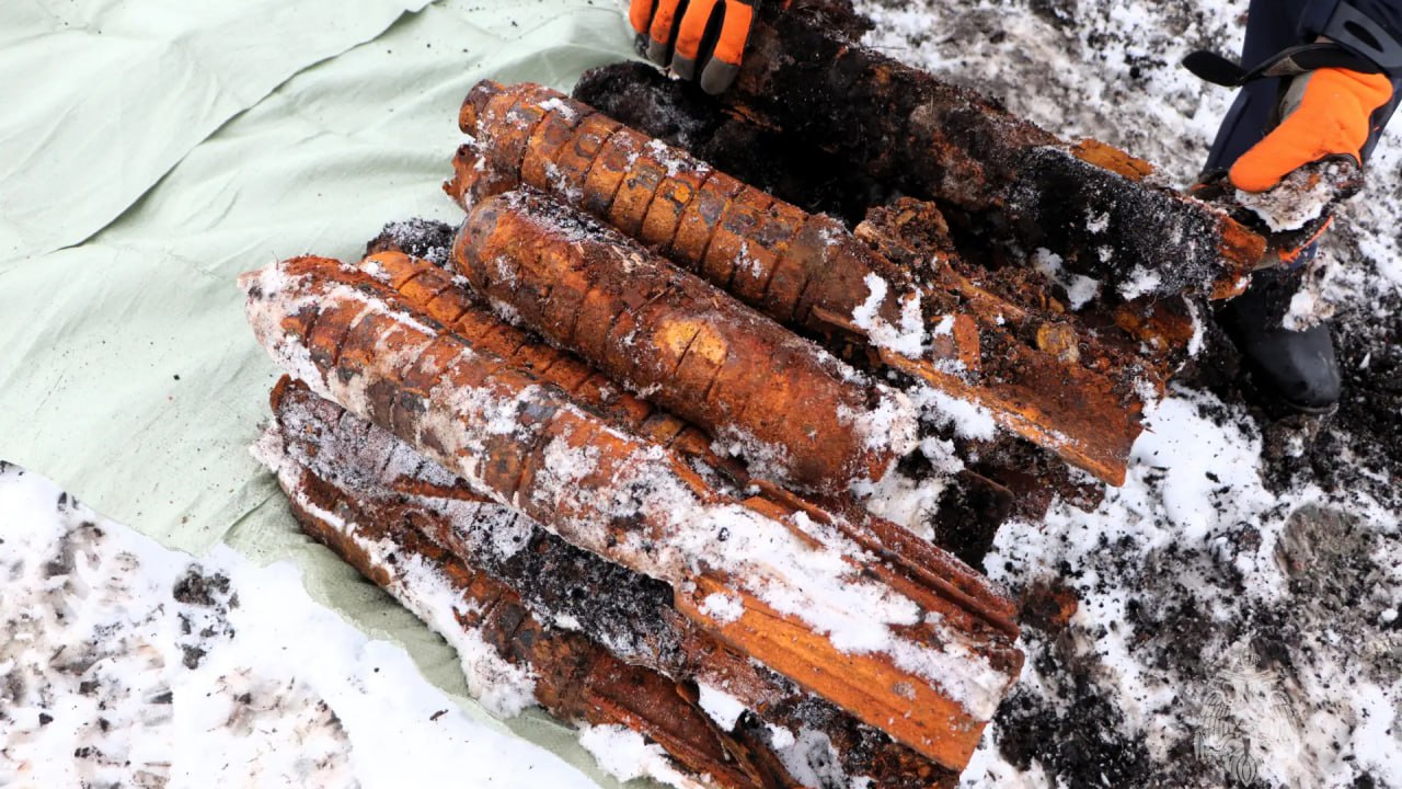 Калининградские пиротехники поисково-спасательного отряда МЧС России продолжают избавляться от опасного наследия войны Калининградские пиротехники поисково-спасательного отряда МЧС России продолжают избавляться от опасного наследия войны