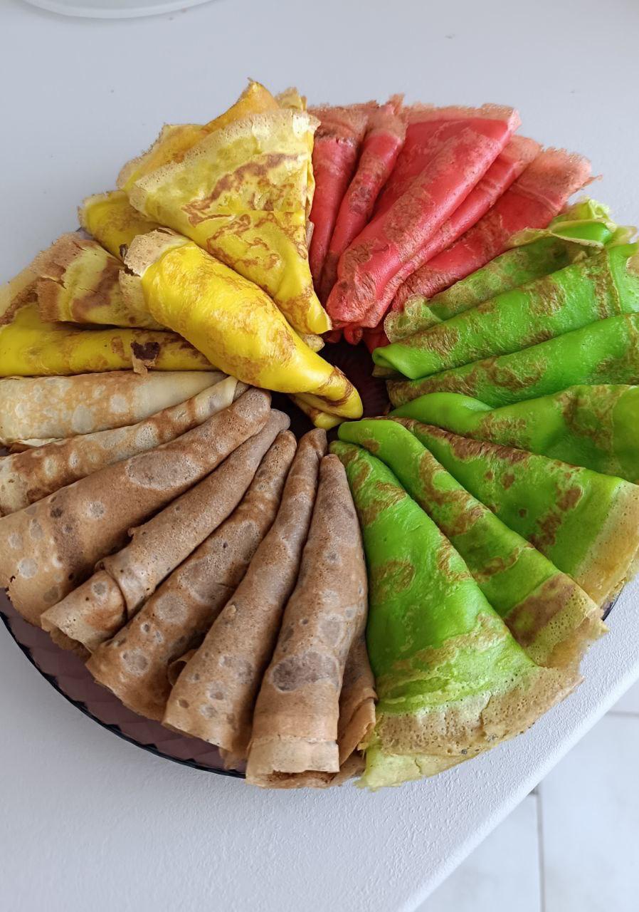 Завершаем наш блинный марафон вкусной подборкой от наших читателей: здесь и яркие цветные блины, и изящные ажурные, и аппетитные закуски, а ещё в кадр случайно попал голодный пес Завершаем наш блинный марафон вкусной подборкой от наших читателей: здесь и яркие цветные блины, и изящные ажурные, и аппетитные закуски, а ещё в кадр случайно попал голодный пес