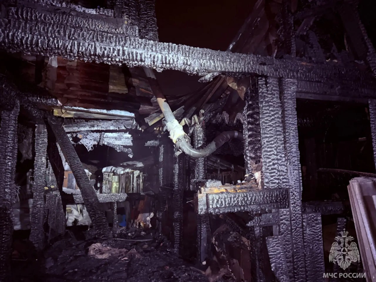 Сотрудники МЧС России ликвидировали пожар в СНТ «Светлое» Гурьевского муниципального округа