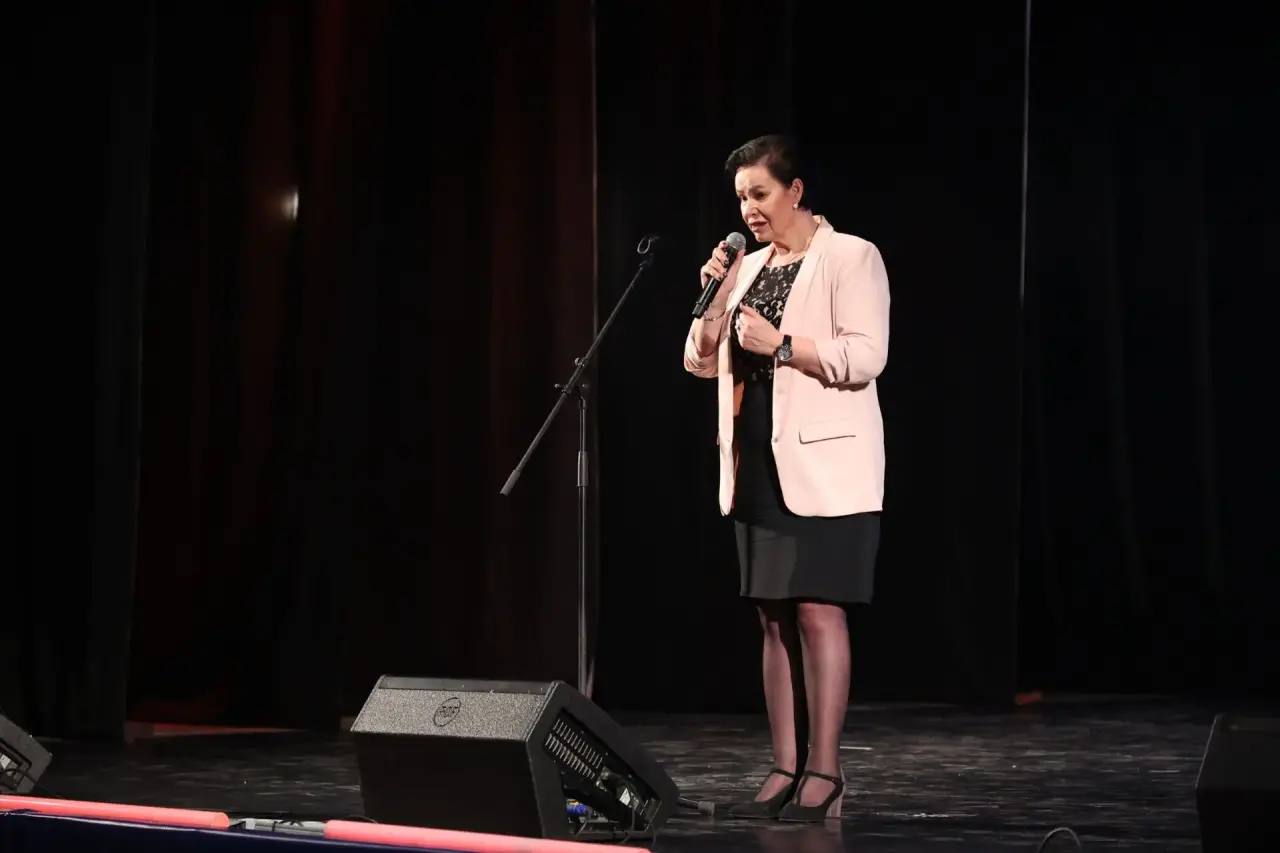 Елена Дятлова: 23 февраля, в день воинской славы, на городское торжественное мероприятие мы пригласили наших мужественных и отважных калининградцев, для которых слова Честь и Долг – не пустой звук Елена Дятлова: 23 февраля, в день воинской славы, на городское торжественное мероприятие мы пригласили наших мужественных и отважных калининградцев, для которых слова Честь и Долг – не пустой звук