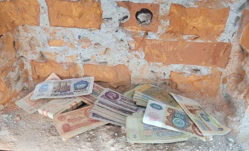 Этот немецкий замок под Калининградом скрывает в стене кучу денег