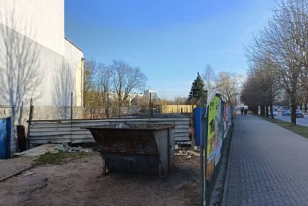 Суд отменил решение по делу о выкупе властями недостроенного здания на берегу Нижнего озера в Калининграде