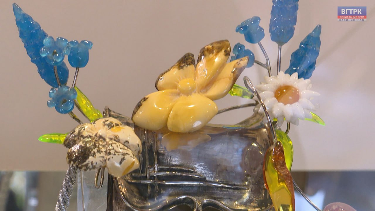 Пока за окном Калининграда зима отчаянно цепляется за последнюю возможность поуправлять погодой и настроением, а жители с нетерпением ждут первых лучей по-настоящему тёплого солнца, почувствовать весну предлагают в Музее...