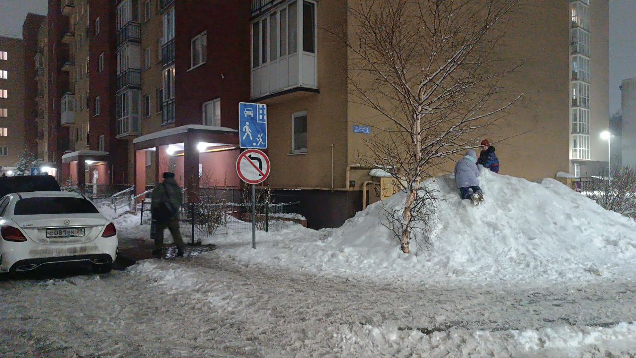 В пункте 18.1 действующих Правил благоустройства предлагается исключить слово “жилищным”