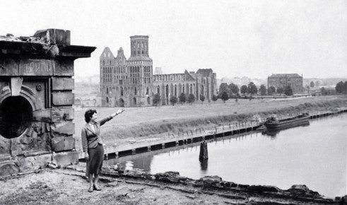 Вид на Кафедральный собор с крыши биржи (сейчас – Музей изобразительных искусств) в 1960 году