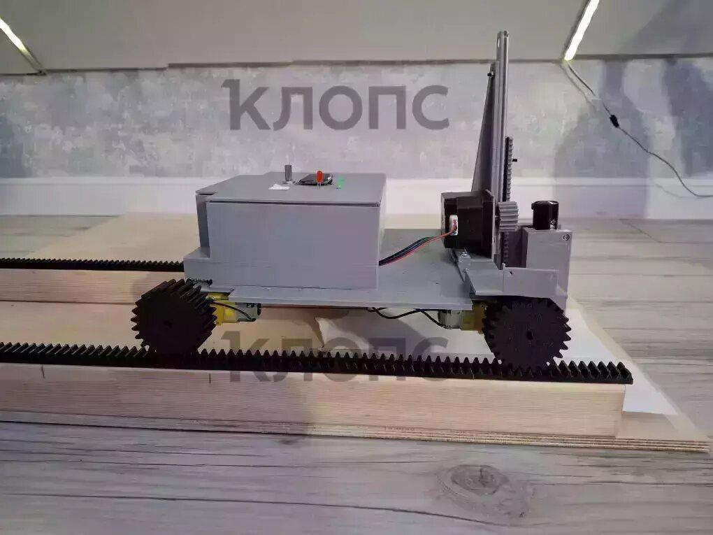 Девятиклассник из Калининграда Егор Басалыга, набравший высокий балл на региональном этапе Всероссийской олимпиады по робототехнике, будет заниматься в детском технопарке «Кванториум»