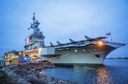 Французский авианосец «Шарль де Голль» переводят из Балтийского моря в восточное Средиземноморье на фоне иранского конфликта — BFMTV