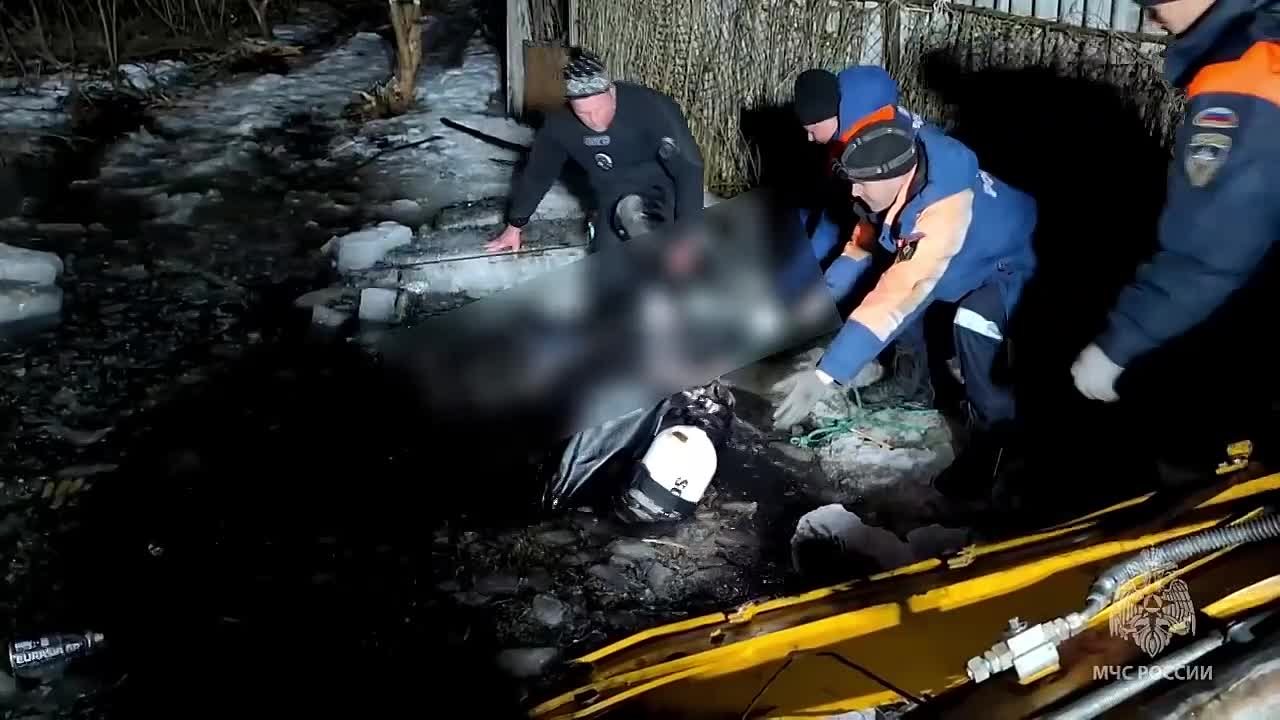 Под Калининградом утонул водитель экскаватора