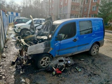 В Черняховске мошенник-мститель сжёг личные машины силовиков