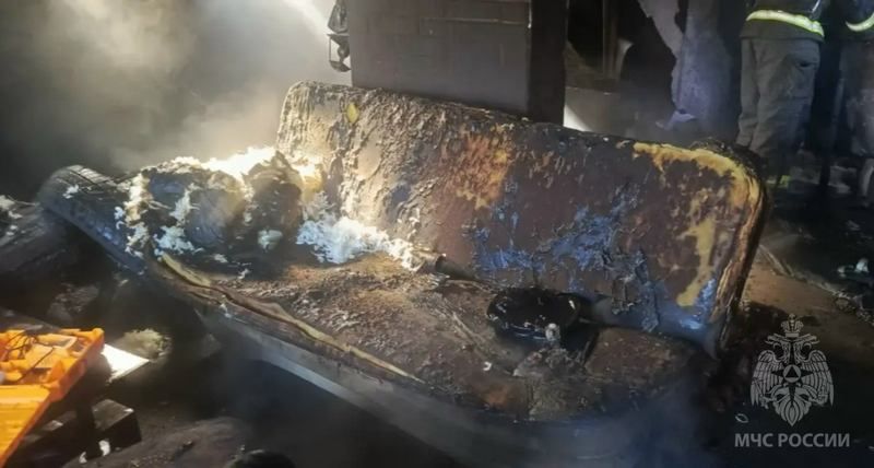 Из квартиры в Калининграде вынесли мужчину без сознания