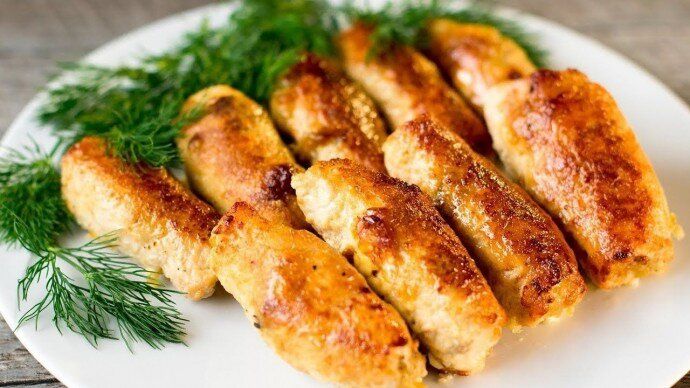 Нежные мясные рулетики с грибами: пошаговый рецепт