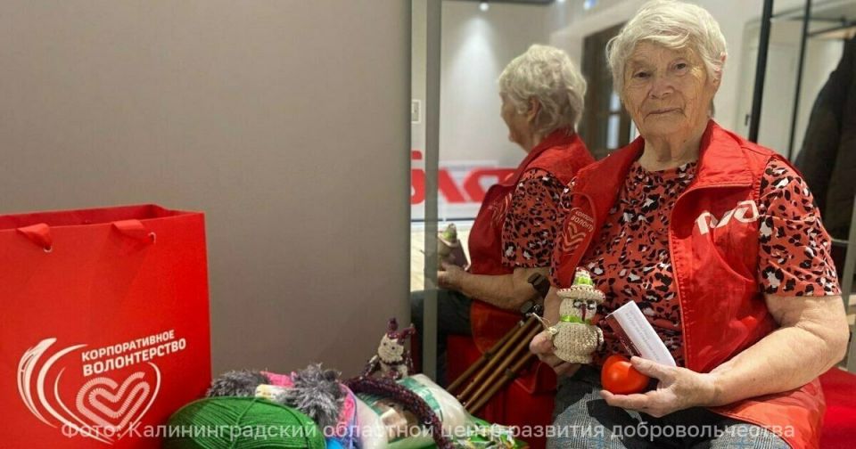 В 16 лет ползала по золотым рудникам с сумкой динамита, а в 91 год изменила систему набора волонтёров в России