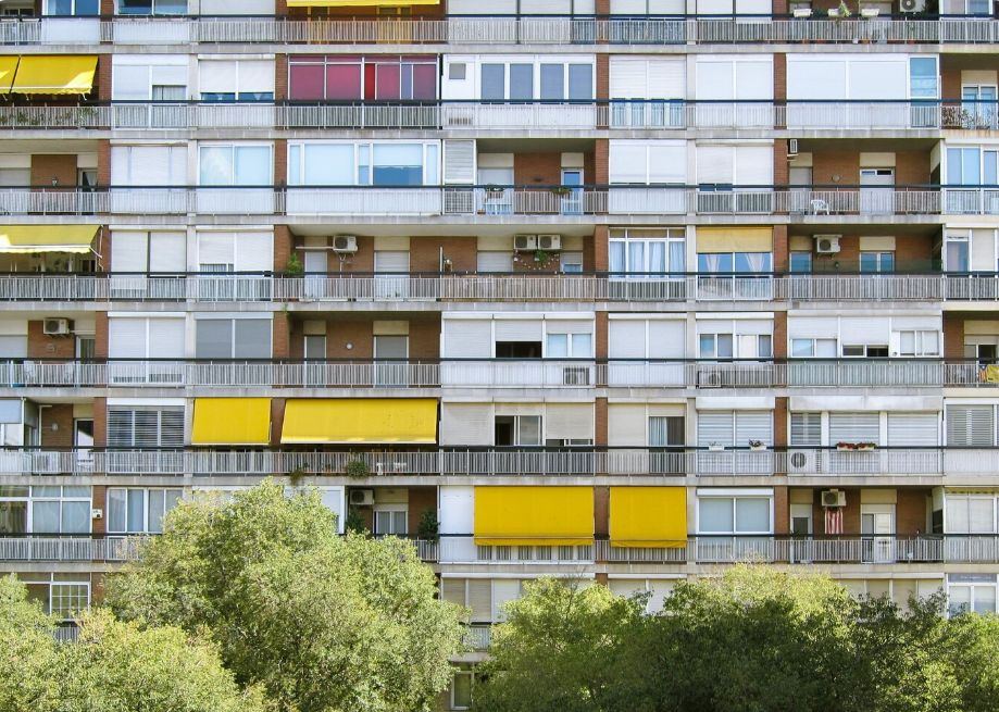 Почему объединение балкона с жилой зоной может обернуться большими проблемами