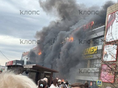 На Московском проспекте в Калининграде загорелся ТЦ «Гиант»