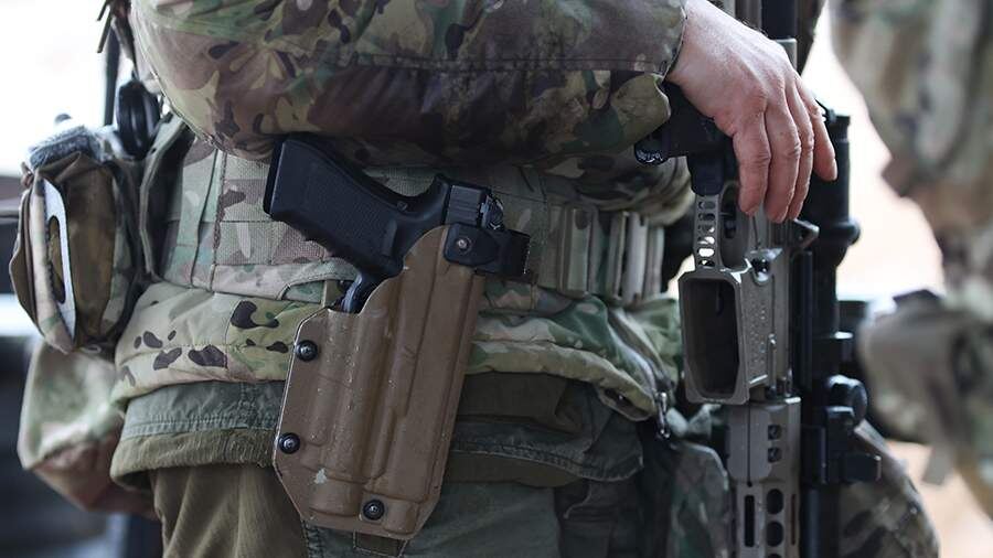 Законопроект о защите россиян за границей: армию можно привлечь для помощи