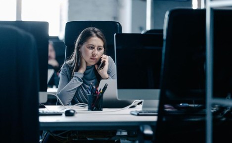 Минтруд вводит новый механизм контроля за самозанятыми: как это повлияет на бизнес