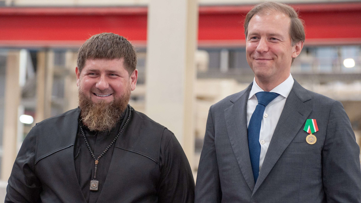 Почему Денис Мантуров получил звание героя России: вопросы и предположения