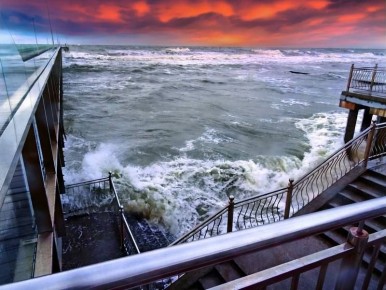 На Калининградскую область идёт выдающийся сильный шторм