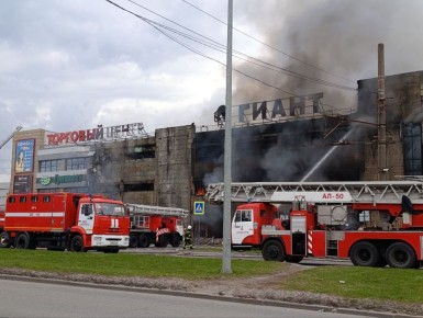 140 человек эвакуировали из ТЦ «Гиант»