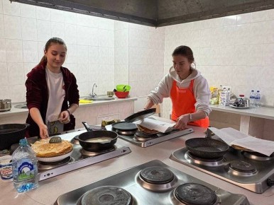 Студенты Пироговского университета отмечают Масленицу: дух праздника и культурные традиции