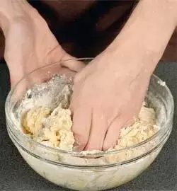 Чак-чак, который завоевывает сердца: удивительный рецепт на сковороде