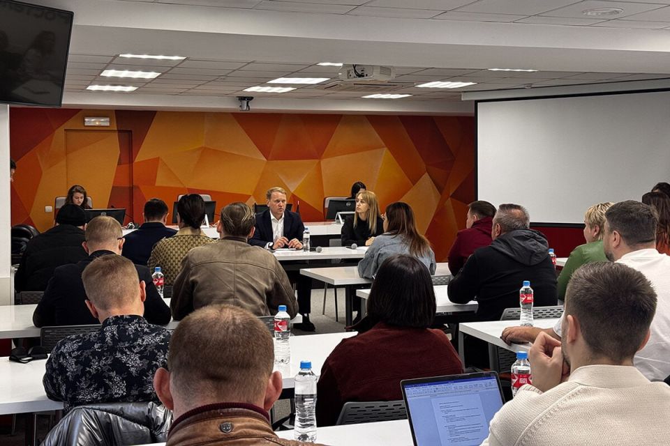 ������ ������� ����������� ��������� � �������� ������� � ����������� � ��������� ������