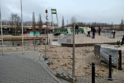 � ������������ ����� � ������������ ��������� ����� ������� �� ������� ����� ����