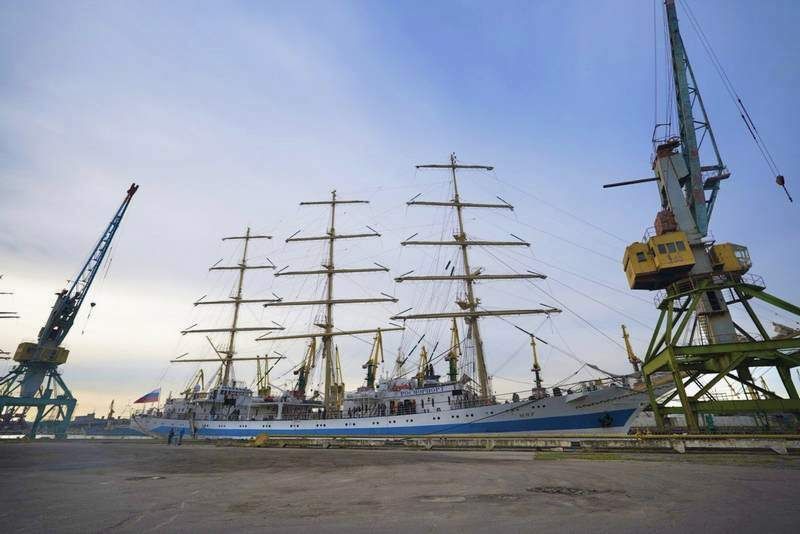 В Калининграде назвали места любования самым быстрым парусником мира