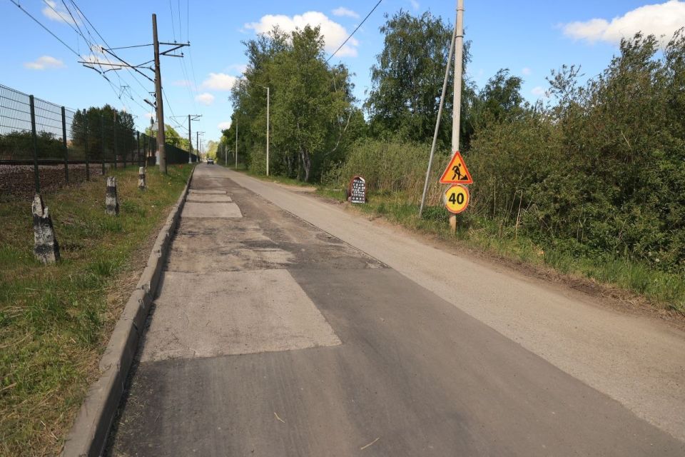 22 мая продолжился ремонт дорожного покрытия на Эстакадном мосту (завтра работы закончат) улицах Ижорская, Новгородская и Урицкого – здесь меняют асфальт на всем протяжении